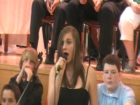 14 Year Old Sings  Hallelujah From Shrek (Leonard Cohen)