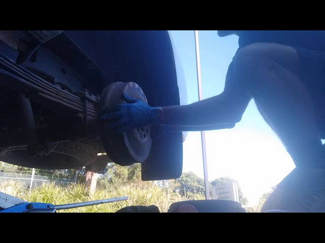 Как Заменить Задние Тормозные Колодки Vw Amarok