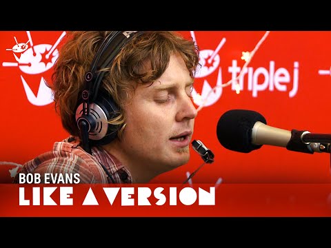Bob Evans covers Santigold 'Disparate Youth' for Like A Version