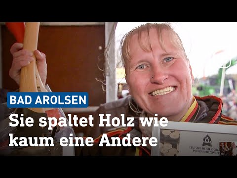 Brennholz spalten auf Zeit! Bei der deutschen Meisterschaft in Bad Arolsen | hessenschau