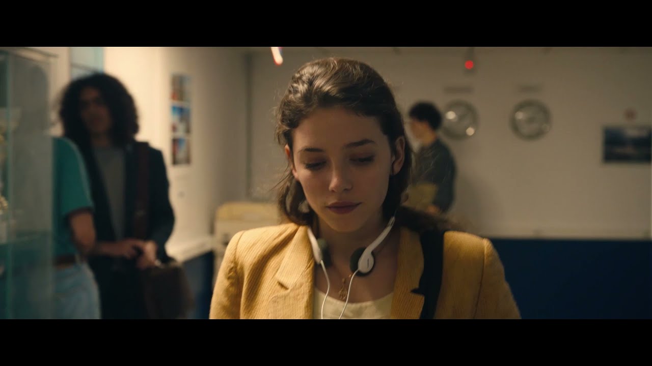 Miniature de la vidéo CIGARE AU MIEL de Kamir Aïnouz - Bande-annonce (2021) du film Cigare au miel