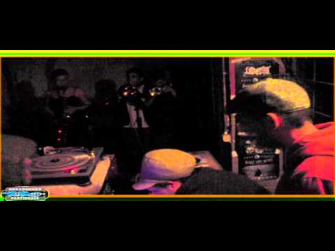 KUNTERBUNT SOUND ft mc & horns - jah vibes'' western dub riddim @ no borders no nations \ 24-05-20