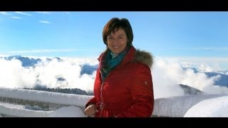 preview picture of video 'Weihnachtsgrüße 2012 von Ulrike Mueller, MdL'