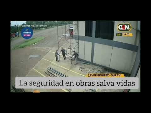 Accidente eléctrico con andamio. #accidentnews #workout #electric