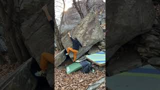 Video thumbnail of Camilla, 6a+. Chironico