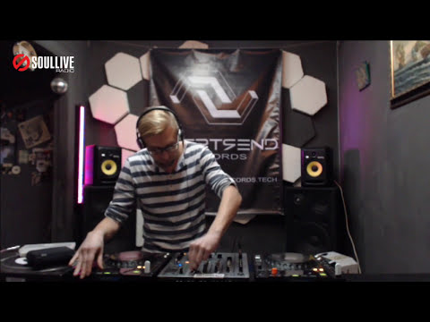 Jenevsky Dj Set @  Ubertrend Showcase