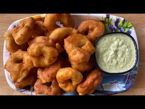 Aise banate hai soft Medu vada jo Anna cycle pe bechte hai | Roadside Medu Vada Recipe | Street s...