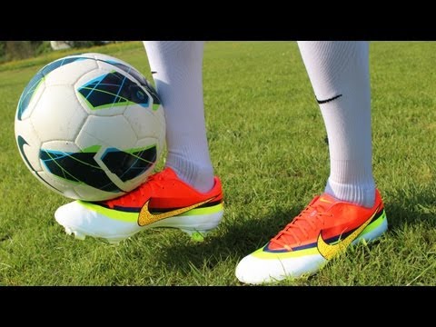 Cristiano Ronaldo boots: Nike Mercurial Vapor IX | Unboxing by Fussballboys