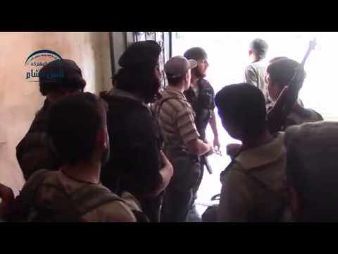 تمشيط الأبنية التي تم السيطرة عليها من قبل عناصر أهل الشام في جمعية الزهراء في حلب