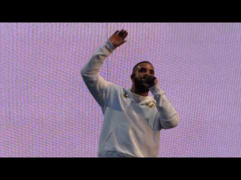 Drake performs Star 67 / 6 man - Wireless Festival - 2015 London