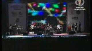 Download lagu Sembunyi mp3