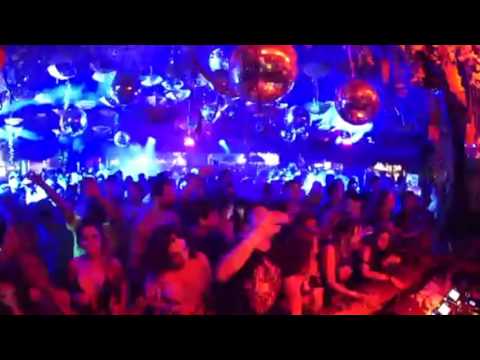 Richy Ahmed b2b Andrea Oliva play 'montel - Reflections'