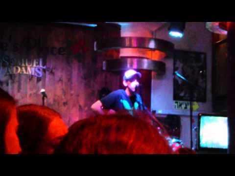 Yoni Collins - Hashem Melech (Gad Elbaz cover) acoustic live