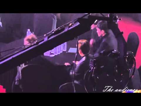 160217 EXO reaction to AOA " I'm Jelly baby" @ GAON CHART KPOP AWARDS 2016