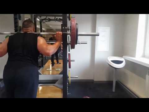 Cat vs. Aggressively Massaged Wojtuś