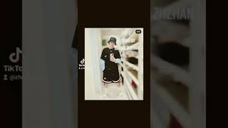 Download lagu Zhang Zhehan IG new update, He wear his EHz-Z Collection. You asking and he answering #zhangzhehan mp3 Download lagu Zhang Zhehan IG new update, He wear his EHz-Z Collection. You asking and he answering #zhangzhehan mp3