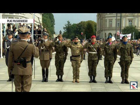 Złożenie meldunku o gotowości wart | Obchody Święta Wojska Polskiego