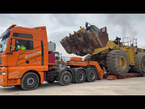 Transporting The Caterpillar 992C Wheel Loader - Labrianidis/Sotiriadis Transports