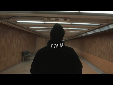 CAMM HUNTER - TWIN (feat. Honors)