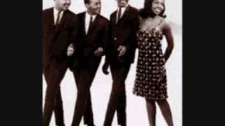 Gladys Knight &amp; The Pips &quot;Tracks Of My Tears&quot;