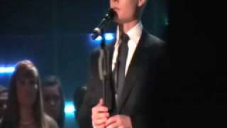 Rhydian @ Eisteddfod - Pan fyddo&#39;r nos yn hir &amp; Dyrchefir Fi MOV002 xvid