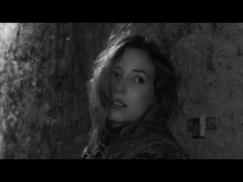 Korinna, UTAZØ - Fekete-fehér