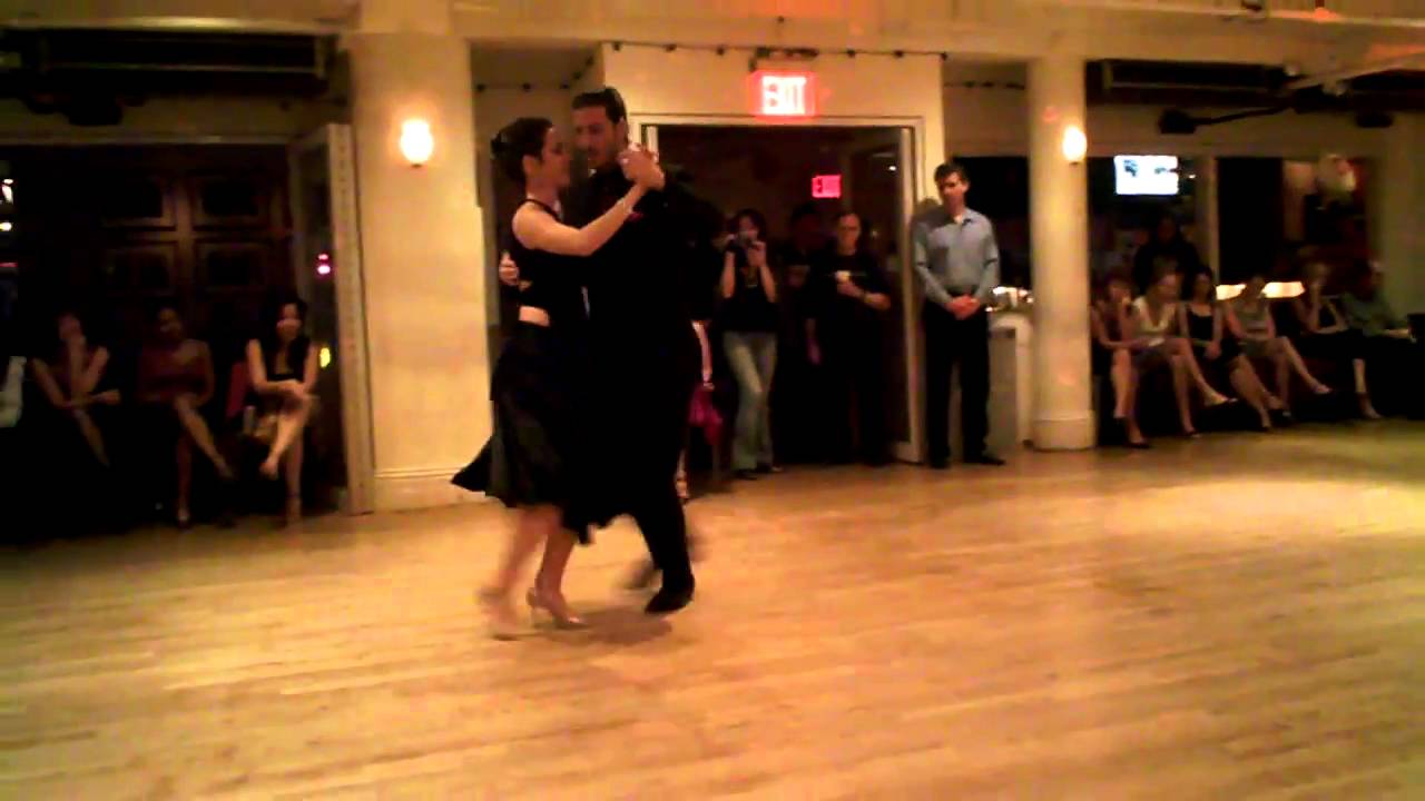 Julio Bassan & Luiza Paes: Argentine Tango @ Dancesport(2)