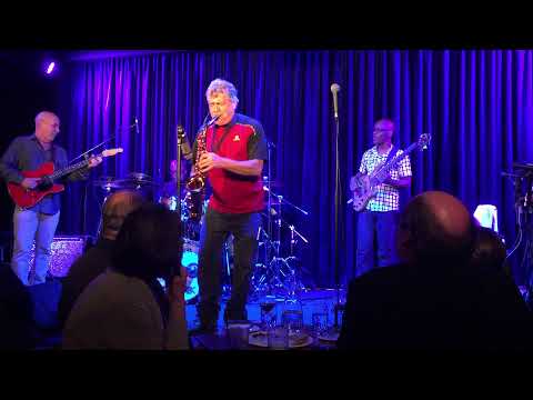Funkyard Dog - Spyro Gyra (introduced by Lionel Cordew's Drum Solo) [HD]