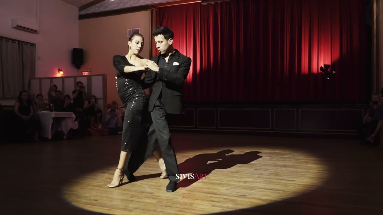 Video thumbnail for Roxana SUAREZ  & Rainier  PEREIRA 2/4