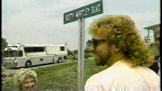 Keith Whitley - I Wonder Do You Think Of Me (Ride Version).