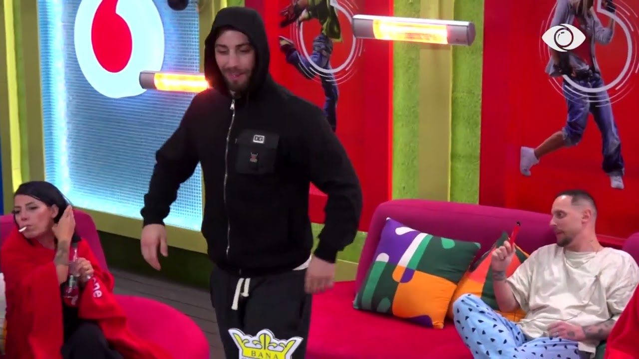 “Pse s’e pranon që ja ngul shoqërisë?”/ Ledjona debaton me Meritonin dhe Ilnisën: Jeni shumë të…