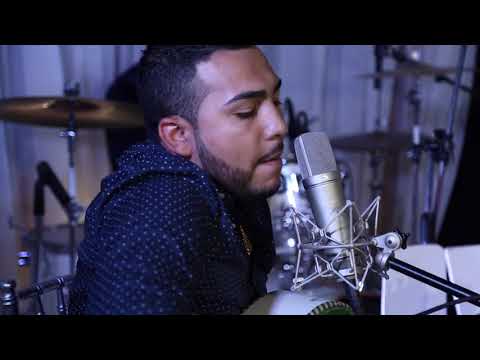 Jorge Valenzuela Ft. Alfredo Castañeda - El De Los Shores Blancos (Video Musical)