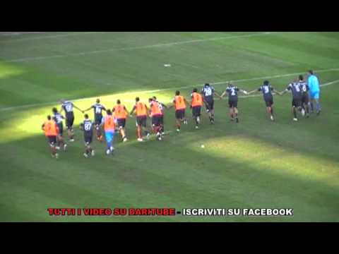 BARI - LIVORNO 1-0 FESTEGGIAMENTI DEI GALLETTI PER VITTORIA IN CASA DOPO 1 ANNO 01 10 2011.mpg