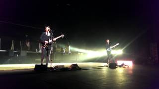 The xx - Heart Skipped A Beat (Live in Singapore 2013)