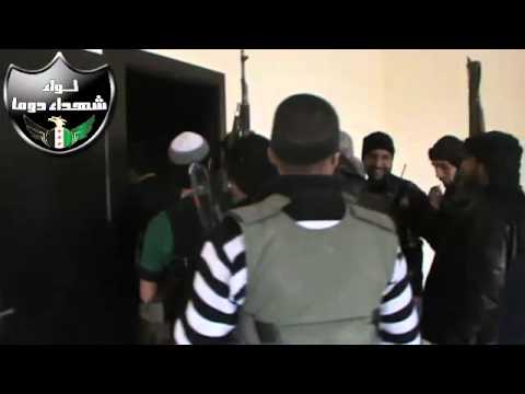 فرحة مقاتلي لواء شهداء دوما بعد اقتحام كراج البولمان في مدينة دمشق