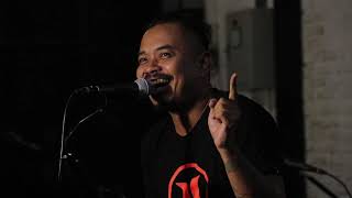 Download lagu Terbang - The Fly by  Doni Saputro X Jasmine Akustik Live At Alibi Cafe mp3