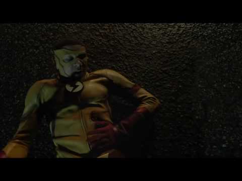 The Flash: S3E1 - The Flash / Kid Flash Vs The Rival