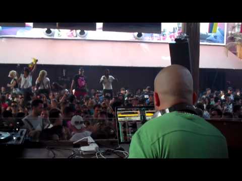 MARIO OCHOA @ SPACE (JULY 2010) part 12