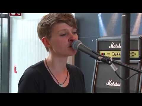 ROLAND FP-30 Digitalpiano Demo mit Ela Querfeld // MUSIC STORE Hausmesse