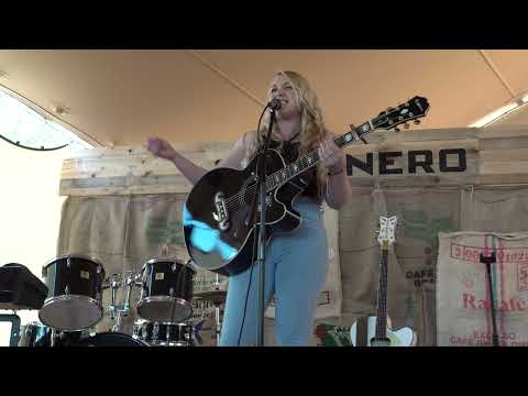Emilia Quinn - On The Run @ Black deer festival 2023-4k