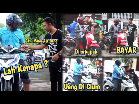 prank-naik-ojek-lari-satu-meter-minta-turun-tapi-bayar-ojek-bingung-parah