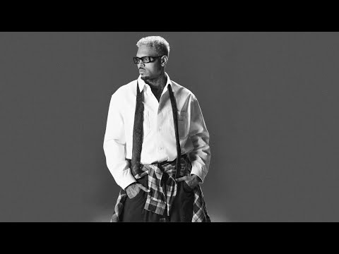 Chris Brown ft. Usher - It's a secret