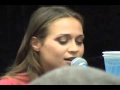 Fiona Apple  - Parting Gift + Fast as You Can in-store @Tower Records LA, 2005-10-06