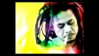Download lagu Tony Q Rastafara - Mencium Bulan mp3