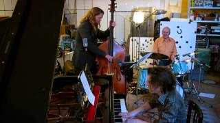Uli Jennessen Trio  - In 60 seconds