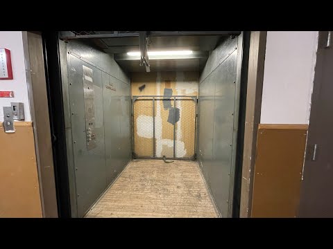 How Is The INSANELY Low On Oil Montgomery Hydraulic Freight Elevator Doing? Let's Find Out!