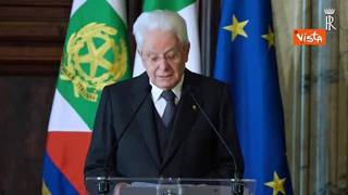 Mattarella: Va contrastato chi avvelena opinioni su vaccini. Posizioni distruttive e sconcertanti