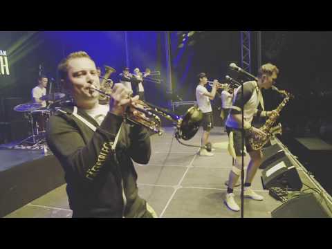 Fättes Blech Live - Woodstock der Blasmusik 2017 (official trailer) Fättes Blech Live - Woodstock der Blasmusik 2017 (official trailer)