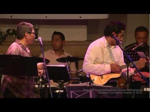 Molukse band Uliasser [1/10] - Royal hawaiian hula