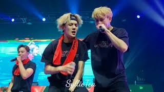 FANCAM - Fallin' - Monsta X in Chicago 2018 (Front row)